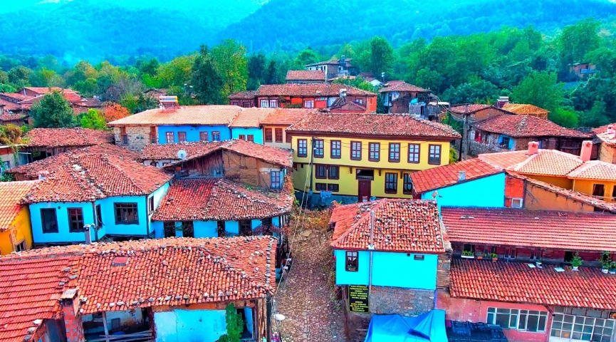 1 ARALIK PAZAR BURSA CUMALIKIZIK  TOPHANE ULUCAMİ TURU